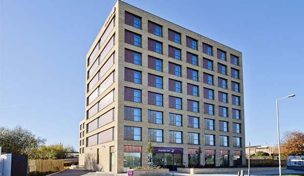 Premier Inn London Tolworth Kingston upon Thames  Exteriör bild