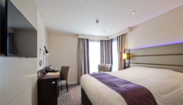 Premier Inn London Tolworth Kingston upon Thames  Exteriör bild